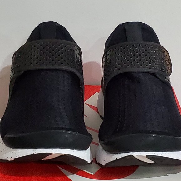 Nike Sock Dart SE Size 11 - Picture 3 of 5